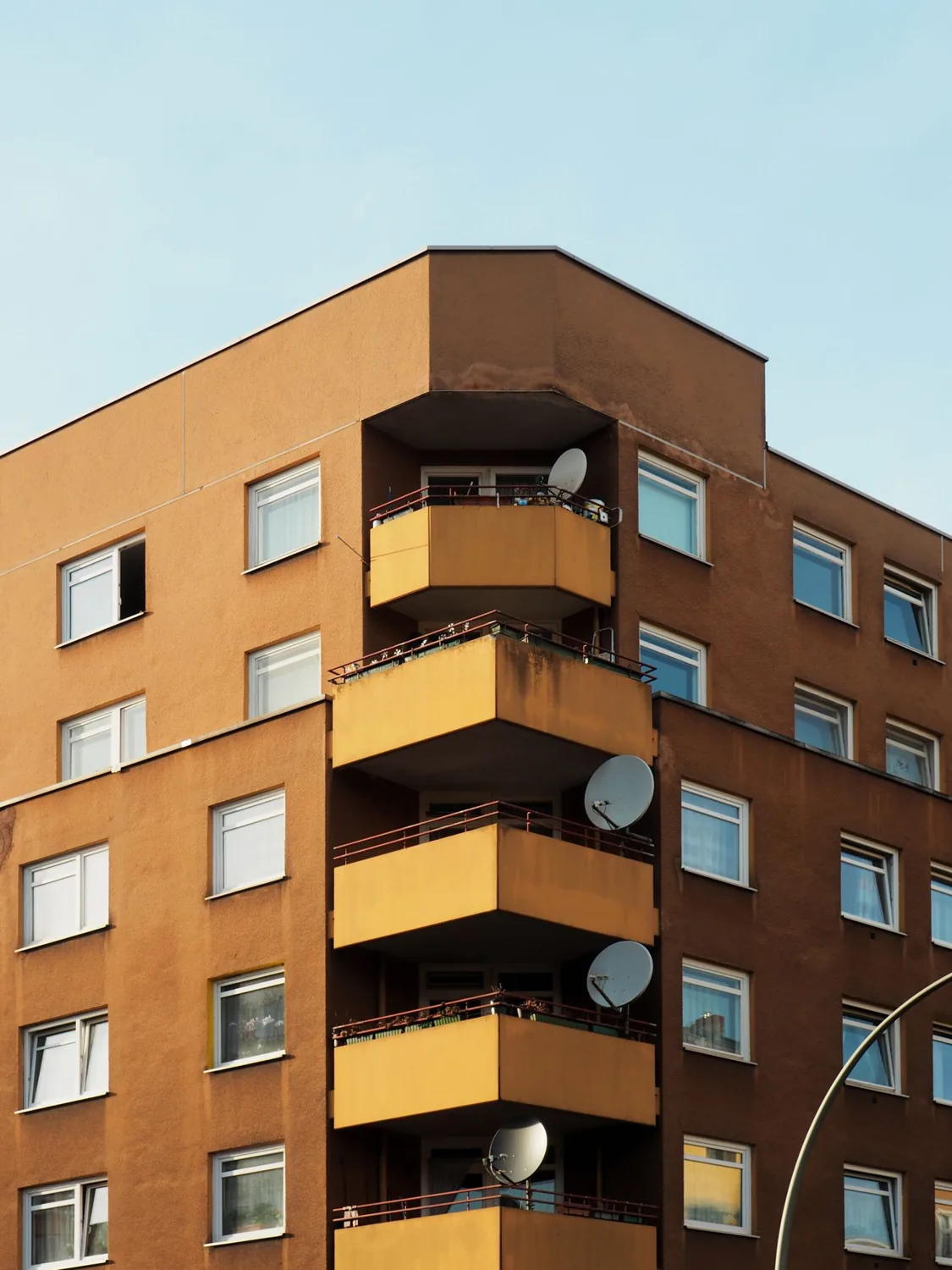 Berliner Wohngebäude mit Balkonen
